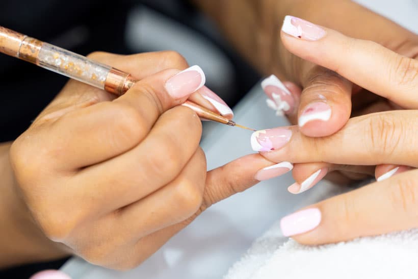 Hacer la manicura en Vigo
